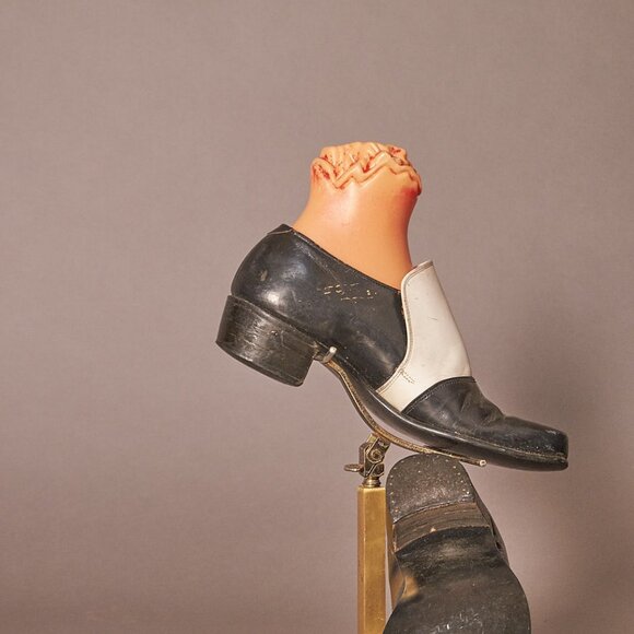 1970s Mod Black and White Heeled Loafers Shoes main image 6
